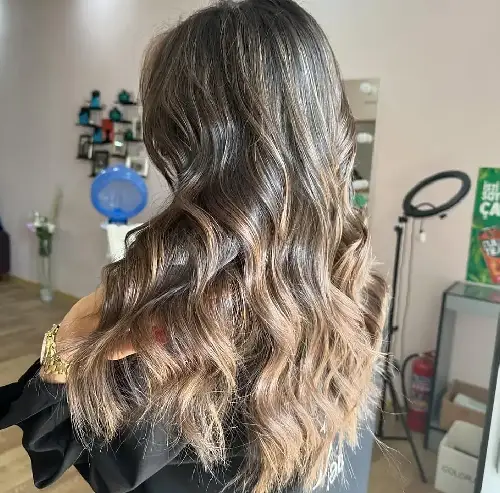 Global hair colour and highlights