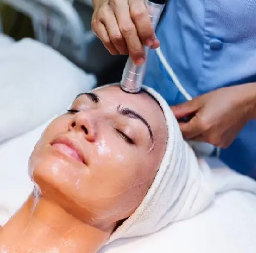 Hydra facial deep cleansing treatment